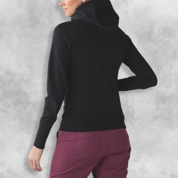 Lululemon Scuba Hoodie Full-Zip Emergency Hair Tie Media Pocket Black Women's  8 - Picture 3 of 11